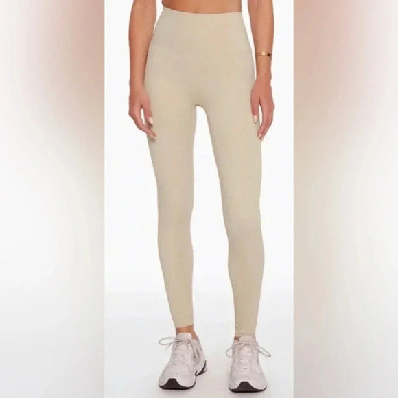 SET ACTIVE sportbody leggings high waisted bone pockets cream beige oat milk - Picture 1 of 8